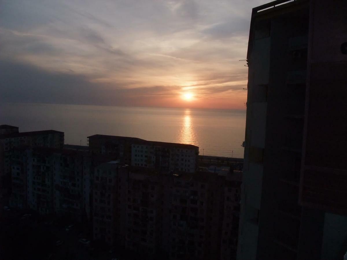 Apartment With Black Sea View Batumi Bagian luar foto